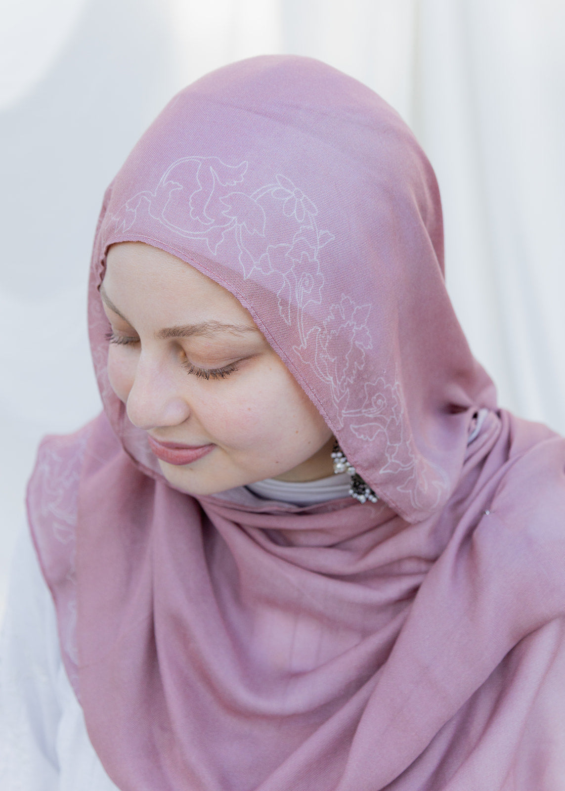 Kashmiri Chai کشمیری چائے Pink Modal with delicate floral detail rectangle
