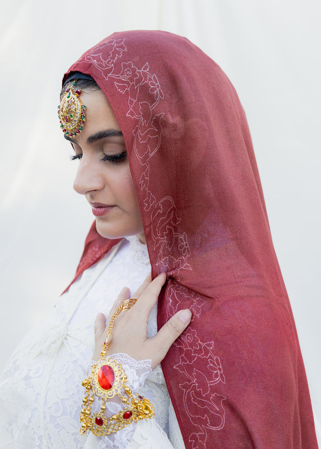 Anaar Rang انار رنگ Modal Hijab Rectangle Mughal Floral Pattern