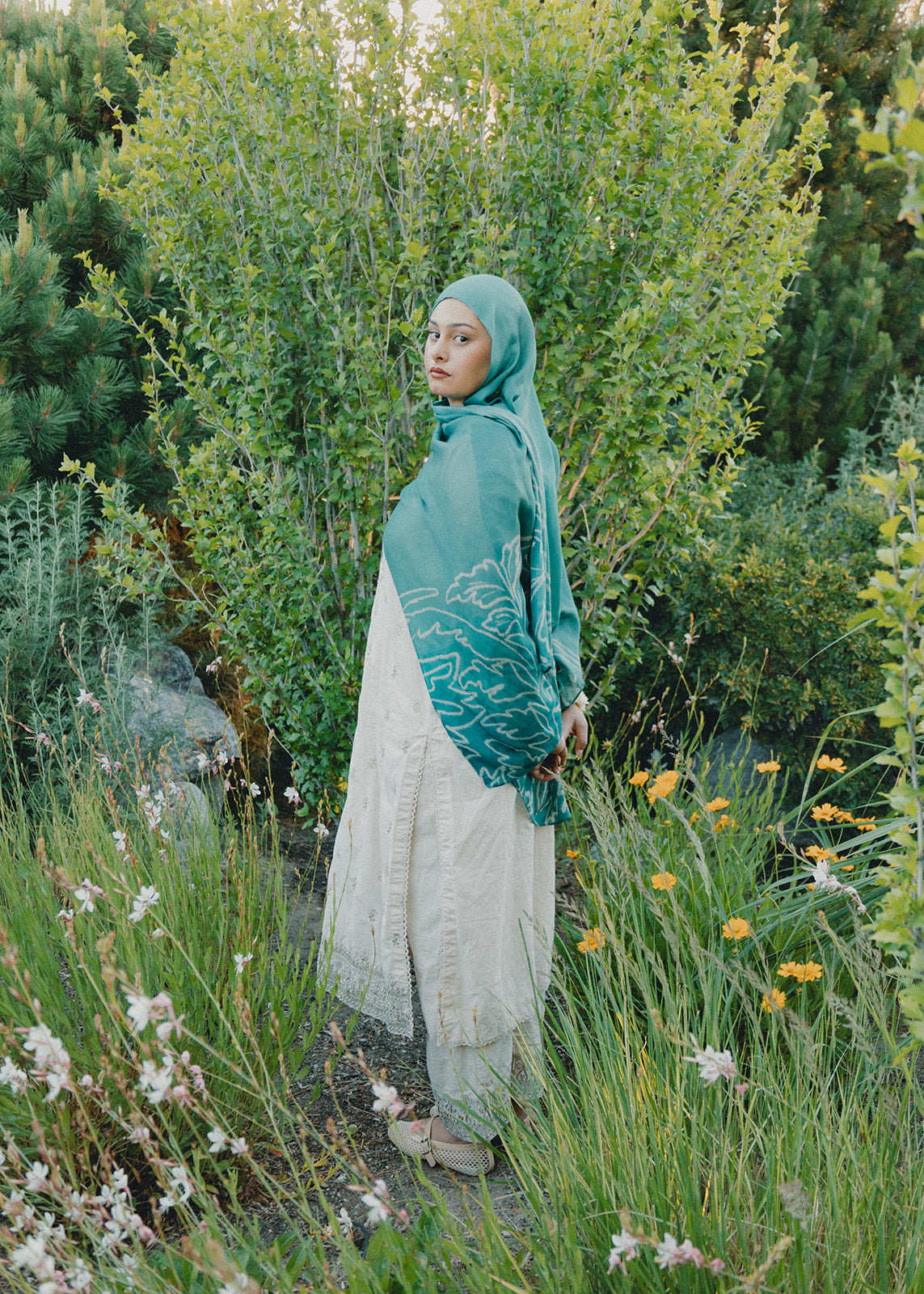 Firozi Bagh (فیروزی باغ) turquoise garden rectangle modal hijab