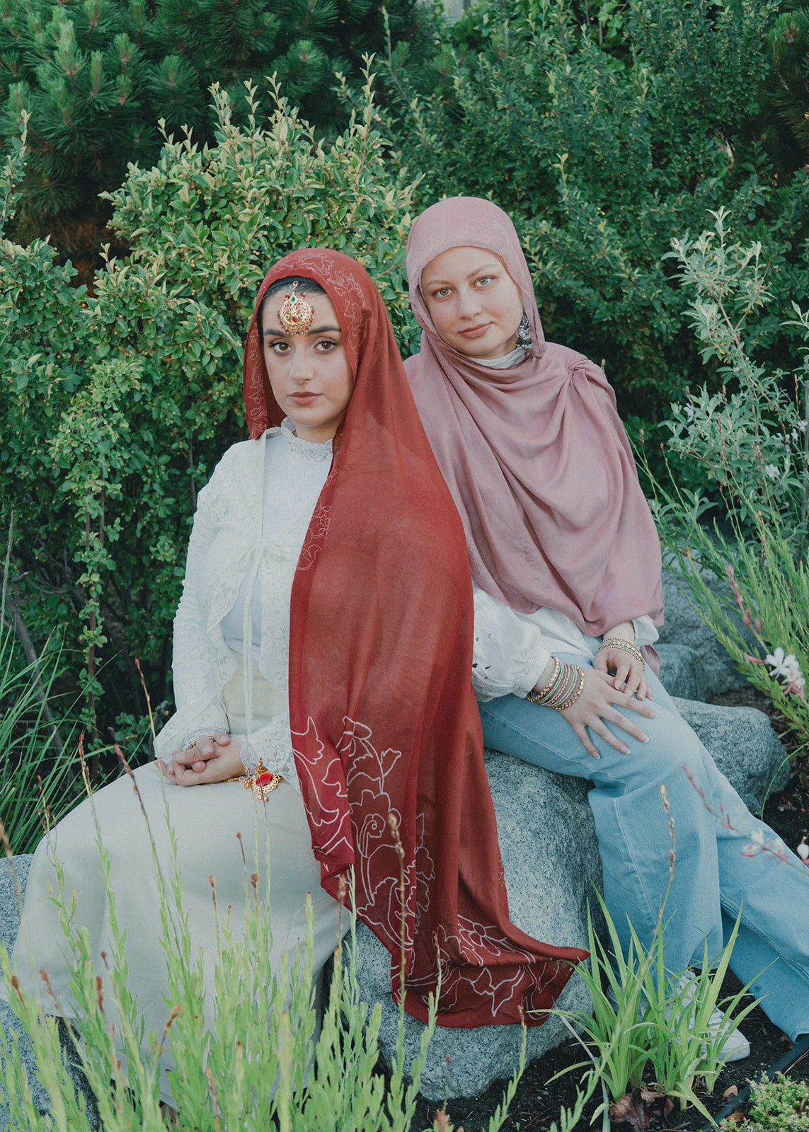 Anaar Rang انار رنگ Modal Hijab Rectangle Mughal Floral Pattern
